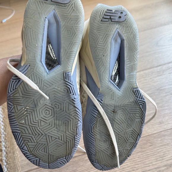 New Balance Coco GauffCream and Navy Athletic Shoes size 7.5w - Picture 4 of 6